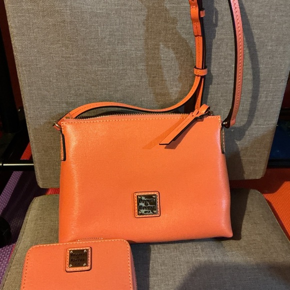 NEW Dooney & Bourke Coral Orange Crossbody Bag and Matching Wallet - Picture 8 of 10